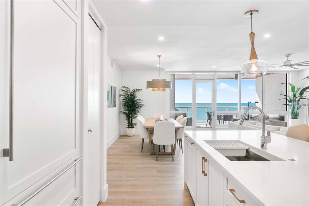 待售: $4,950,000 (3 贝兹, 3 浴室, 2303 平方英尺)