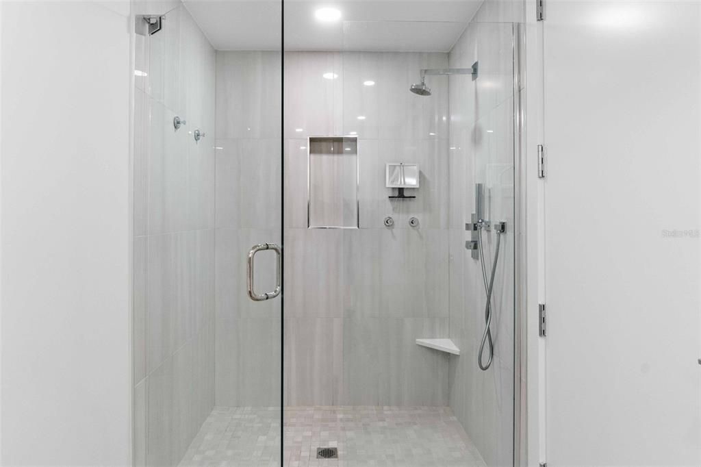 待售: $4,950,000 (3 贝兹, 3 浴室, 2303 平方英尺)