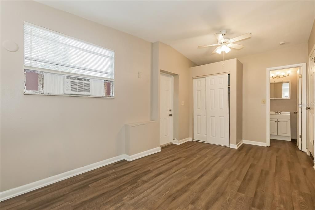 待售: $289,000 (3 贝兹, 2 浴室, 1264 平方英尺)