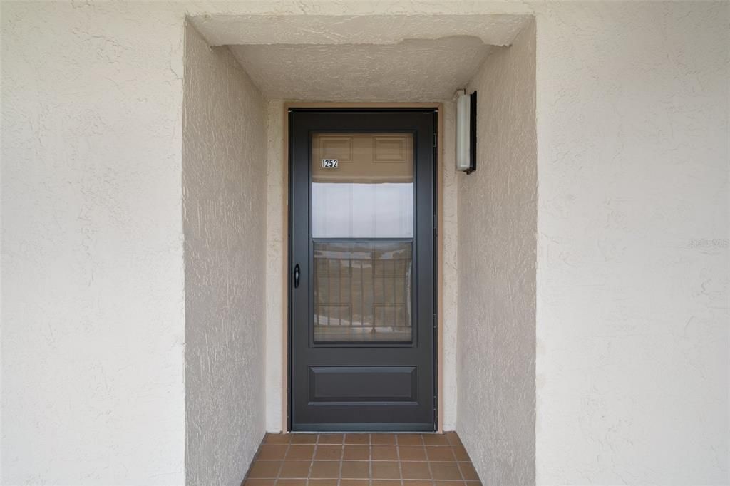 For Sale: $265,000 (2 beds, 2 baths, 1103 Square Feet)