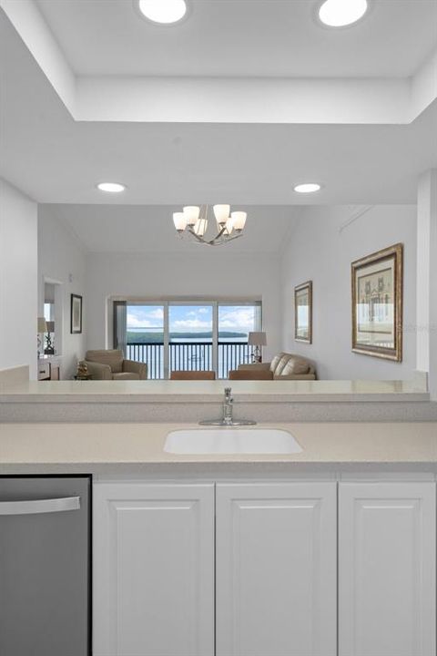 For Sale: $265,000 (2 beds, 2 baths, 1103 Square Feet)