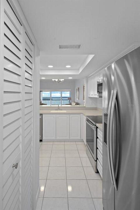 For Sale: $265,000 (2 beds, 2 baths, 1103 Square Feet)