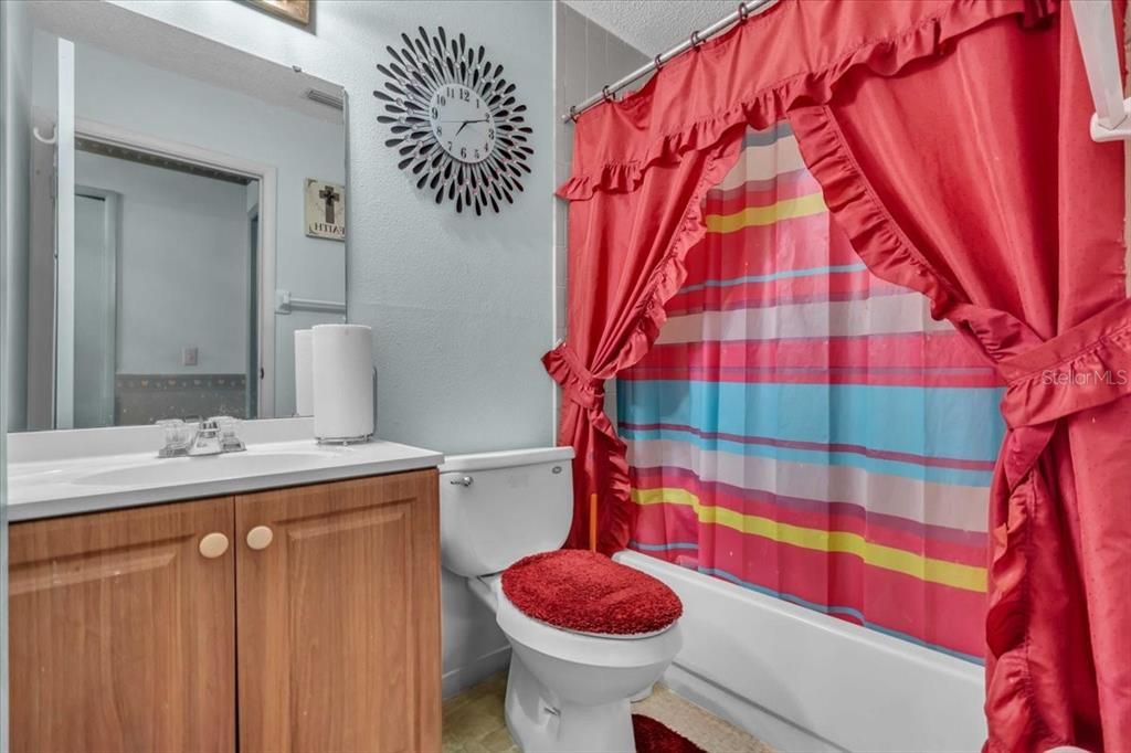 待售: $330,000 (3 贝兹, 2 浴室, 1385 平方英尺)