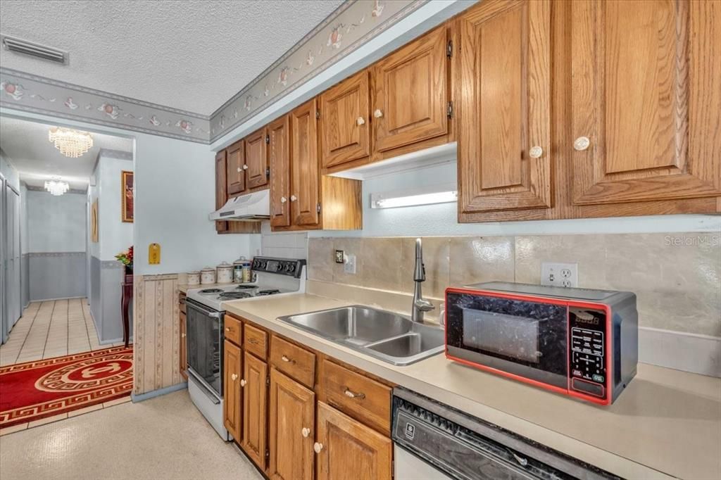 待售: $330,000 (3 贝兹, 2 浴室, 1385 平方英尺)