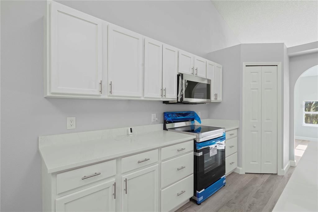 For Sale: $448,000 (3 beds, 2 baths, 2008 Square Feet)