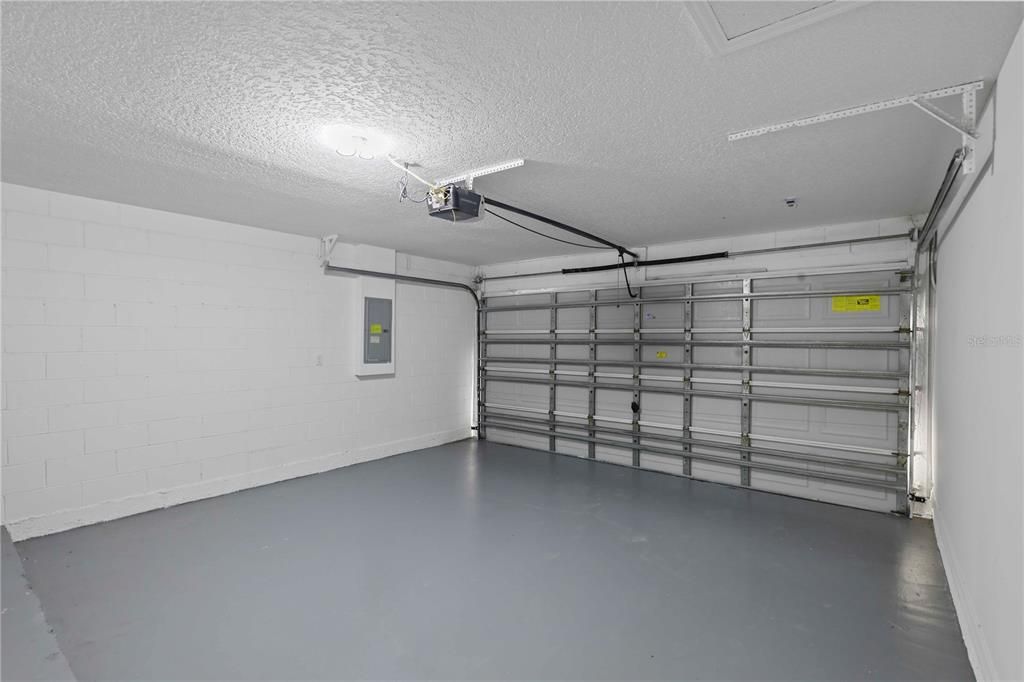 For Sale: $448,000 (3 beds, 2 baths, 2008 Square Feet)