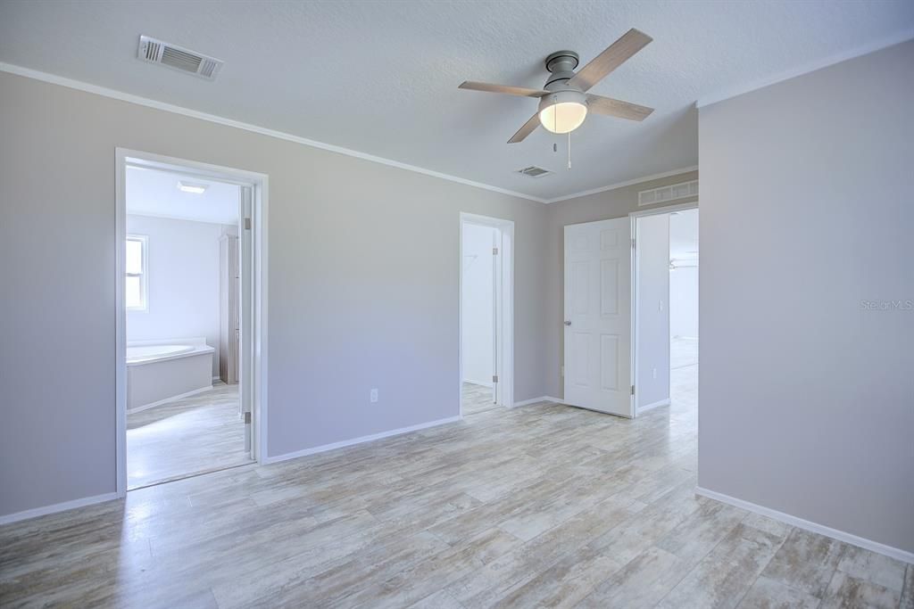 For Sale: $344,900 (2 beds, 2 baths, 1411 Square Feet)