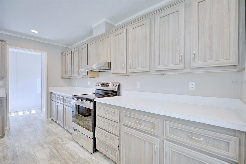 For Sale: $344,900 (2 beds, 2 baths, 1411 Square Feet)