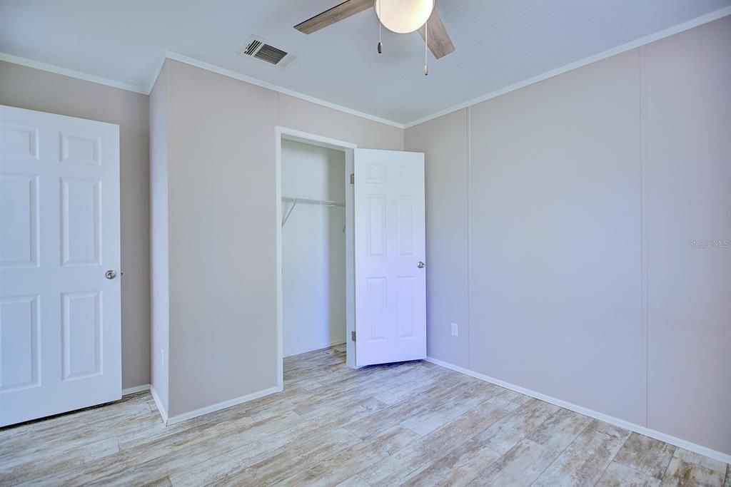 For Sale: $344,900 (2 beds, 2 baths, 1411 Square Feet)