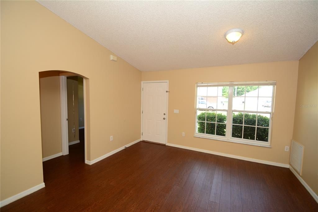 En Renta: $1,950 (3 camas, 2 baños, 1416 Pies cuadrados)