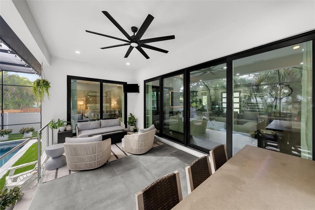 出租: $13,500 (5 贝兹, 4 浴室, 4149 平方英尺)