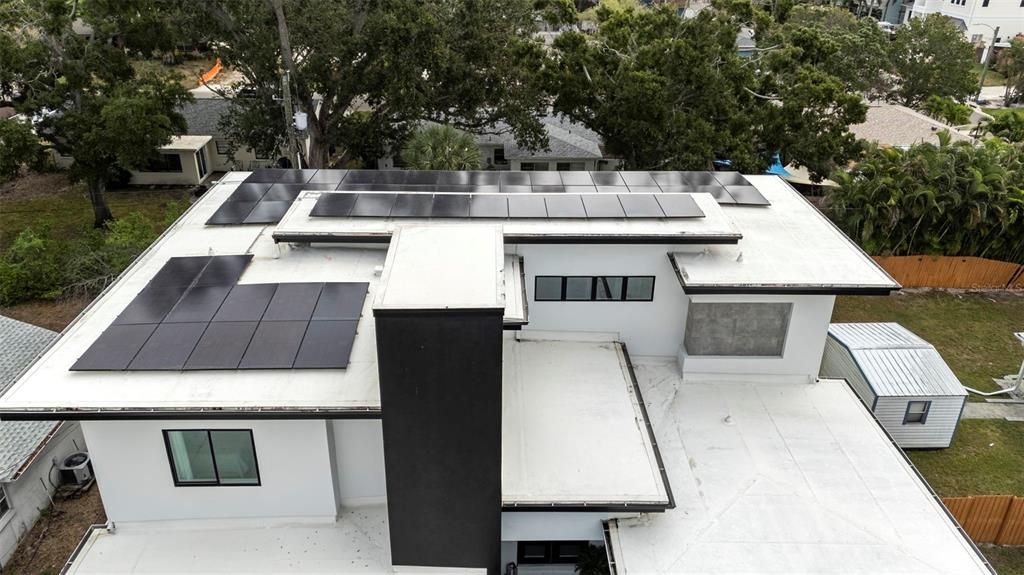 出租: $13,500 (5 贝兹, 4 浴室, 4149 平方英尺)