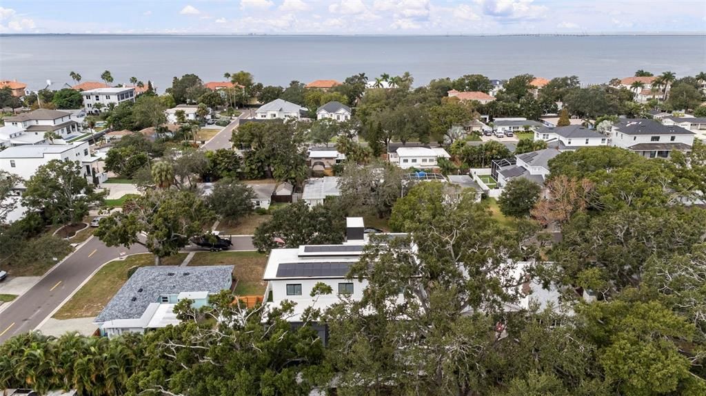 出租: $13,500 (5 贝兹, 4 浴室, 4149 平方英尺)