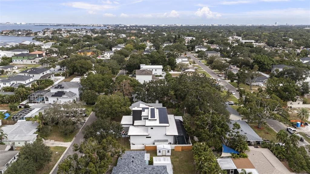 出租: $13,500 (5 贝兹, 4 浴室, 4149 平方英尺)