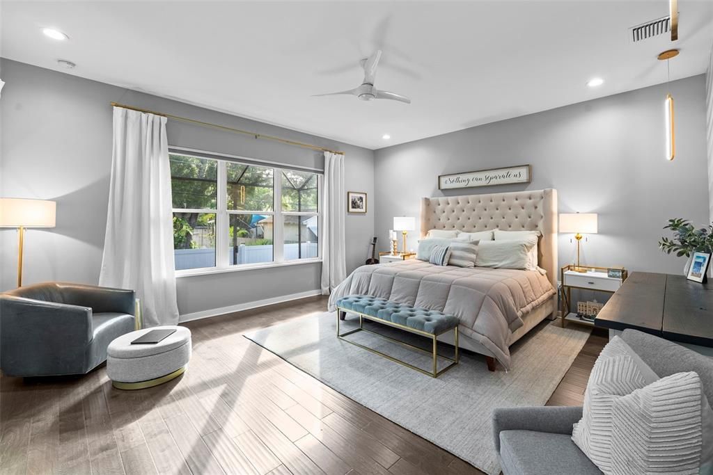 出租: $13,500 (5 贝兹, 4 浴室, 4149 平方英尺)