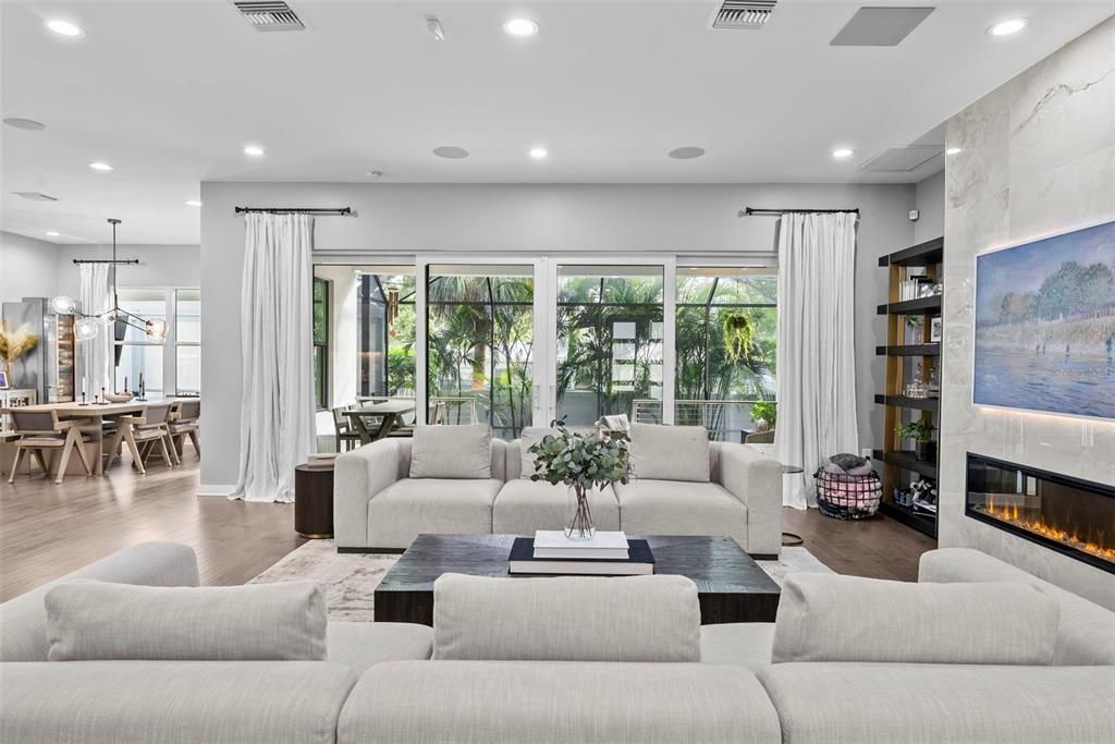 出租: $13,500 (5 贝兹, 4 浴室, 4149 平方英尺)