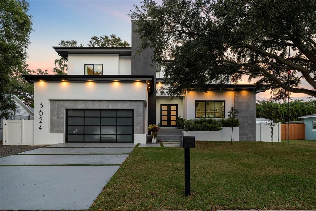 出租: $13,500 (5 贝兹, 4 浴室, 4149 平方英尺)