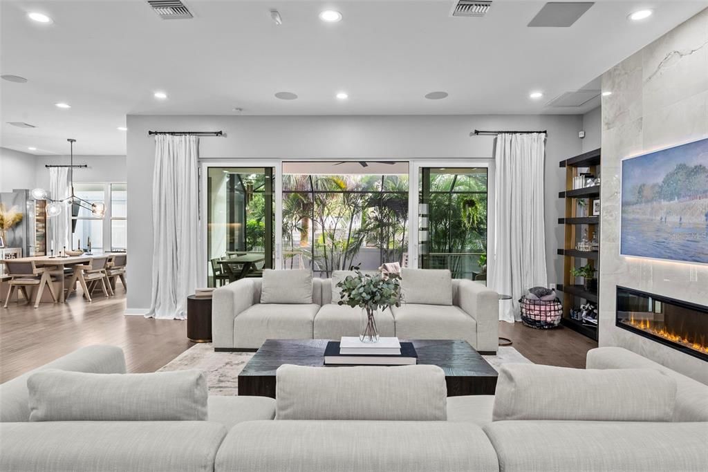 出租: $13,500 (5 贝兹, 4 浴室, 4149 平方英尺)