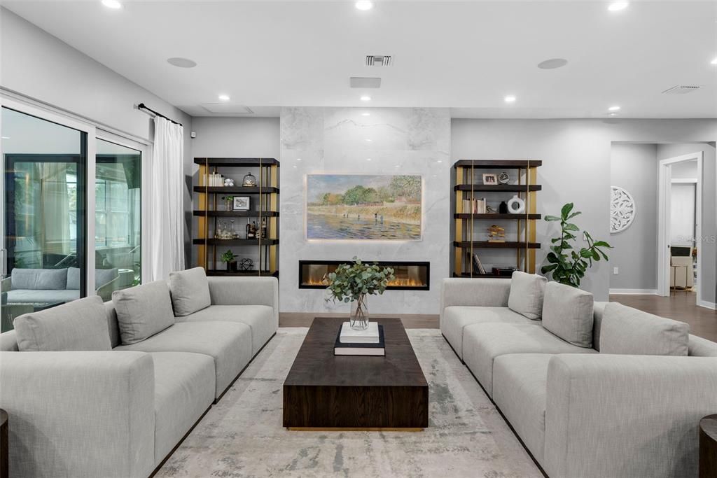 出租: $13,500 (5 贝兹, 4 浴室, 4149 平方英尺)