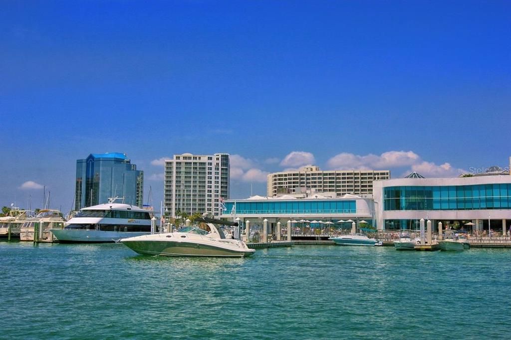 Active With Contract: $589,700 (3 beds, 2 baths, 1782 Square Feet)