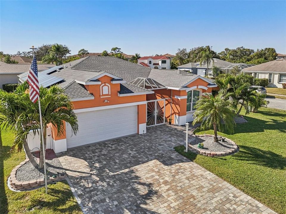 Active With Contract: $589,700 (3 beds, 2 baths, 1782 Square Feet)