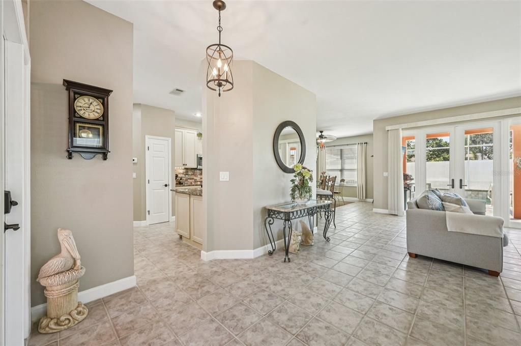 Active With Contract: $589,700 (3 beds, 2 baths, 1782 Square Feet)