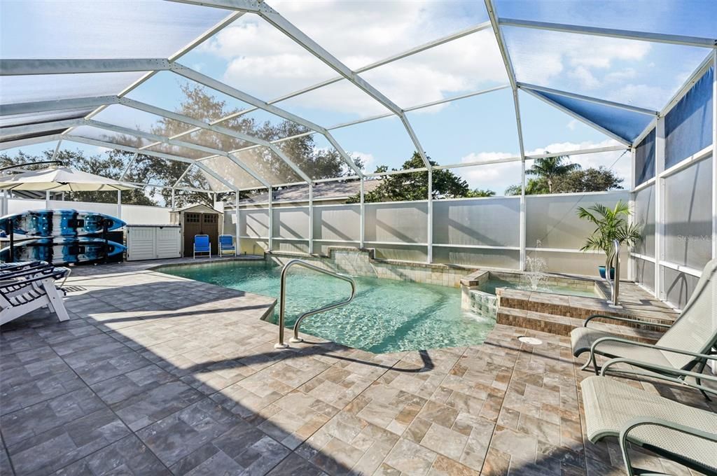 Active With Contract: $589,700 (3 beds, 2 baths, 1782 Square Feet)