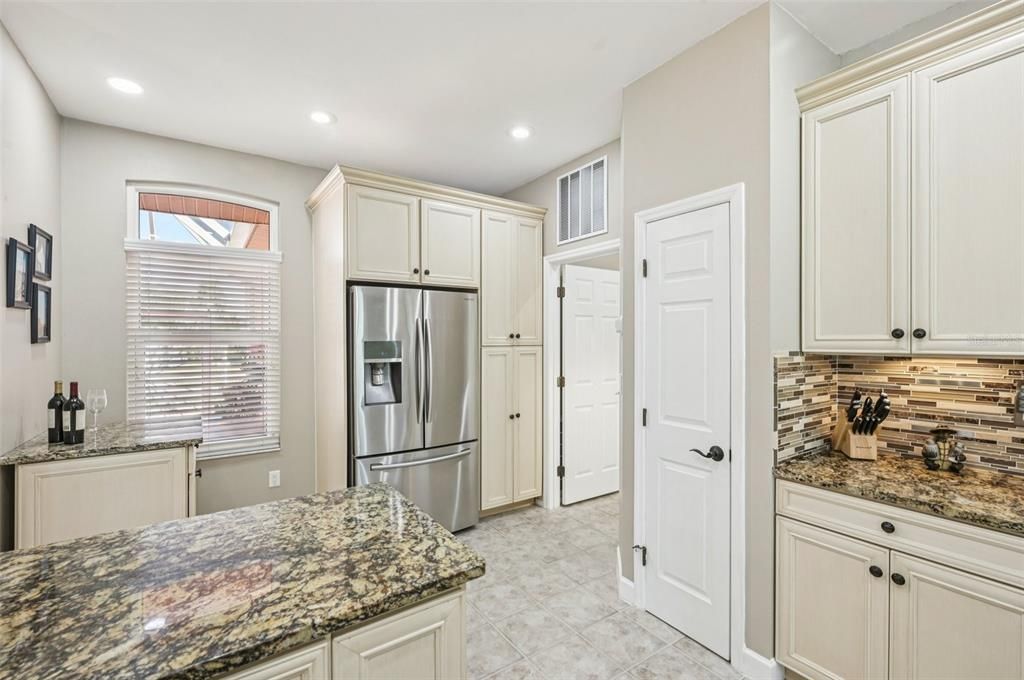 Active With Contract: $589,700 (3 beds, 2 baths, 1782 Square Feet)