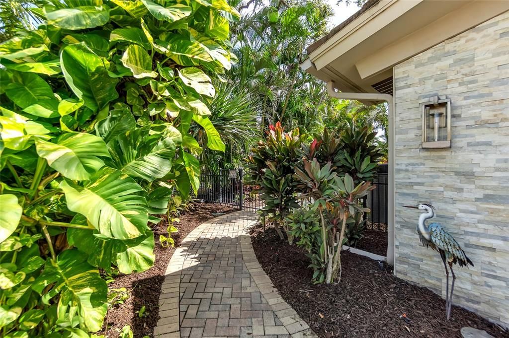 待售: $2,295,000 (3 贝兹, 3 浴室, 2676 平方英尺)