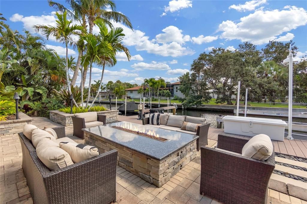 待售: $2,295,000 (3 贝兹, 3 浴室, 2676 平方英尺)