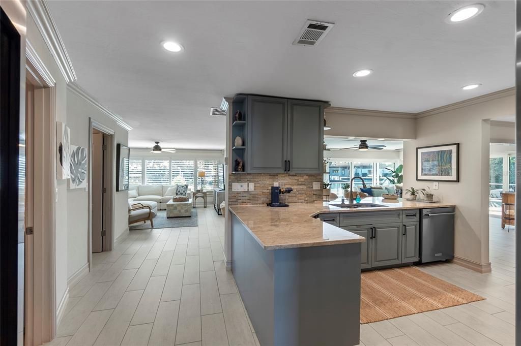 待售: $2,295,000 (3 贝兹, 3 浴室, 2676 平方英尺)