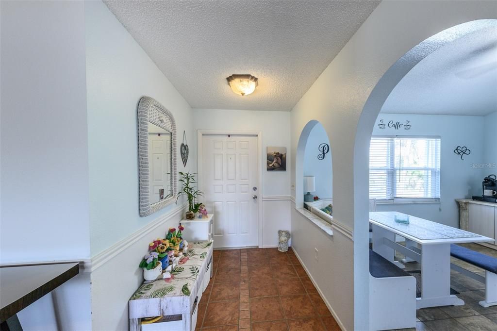 待售: $275,000 (3 贝兹, 2 浴室, 1242 平方英尺)