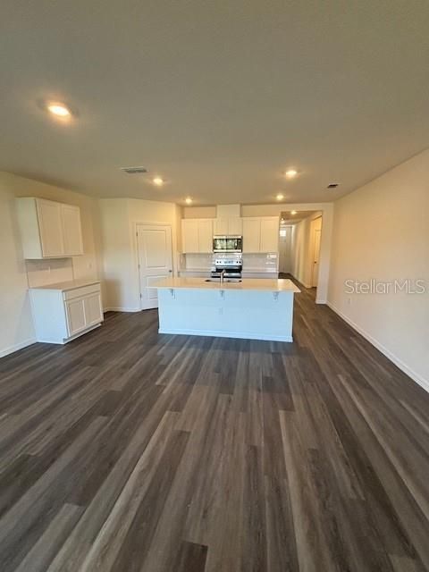 For Sale: $364,990 (4 beds, 2 baths, 1828 Square Feet)