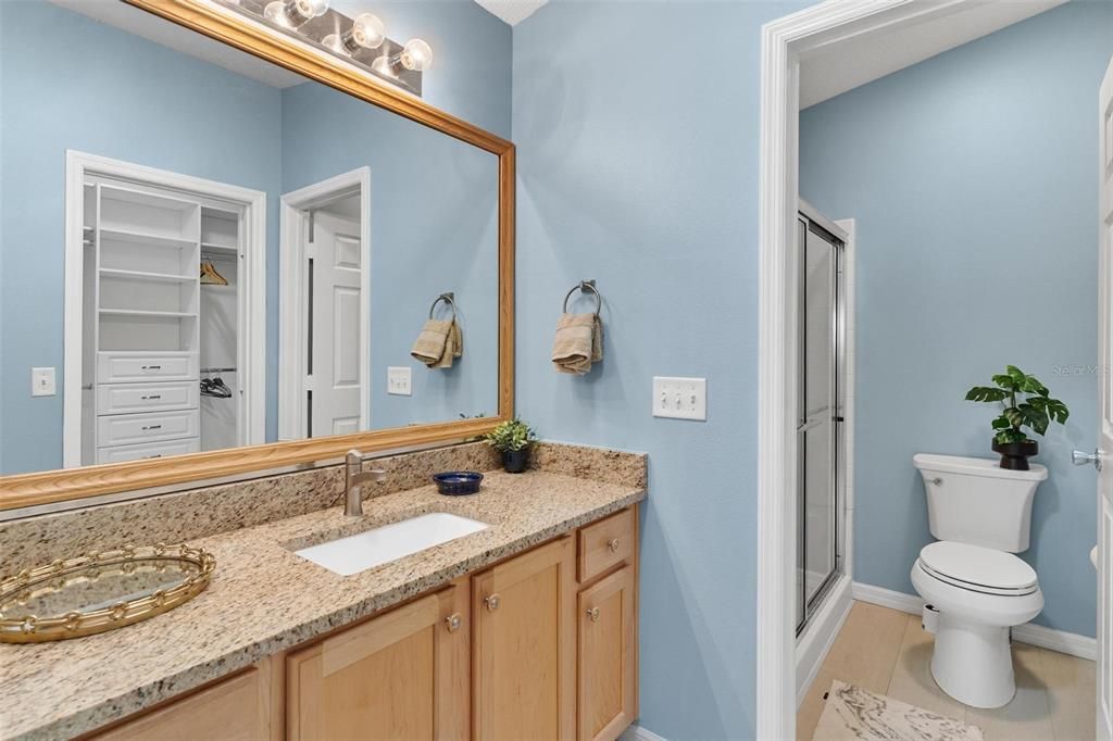 На продажу: $299,900 (2 спален, 2 ванн, 1188 Квадратных фут)