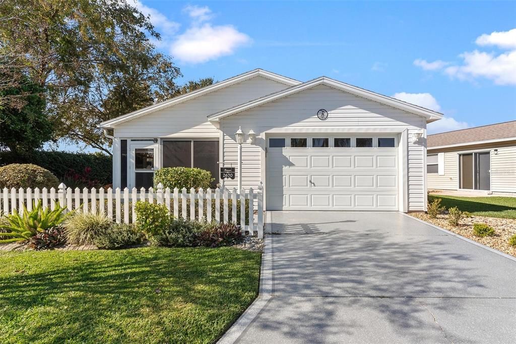 На продажу: $299,900 (2 спален, 2 ванн, 1188 Квадратных фут)