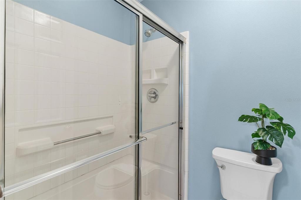 На продажу: $299,900 (2 спален, 2 ванн, 1188 Квадратных фут)