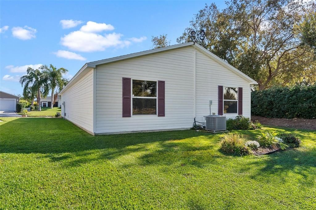 На продажу: $299,900 (2 спален, 2 ванн, 1188 Квадратных фут)