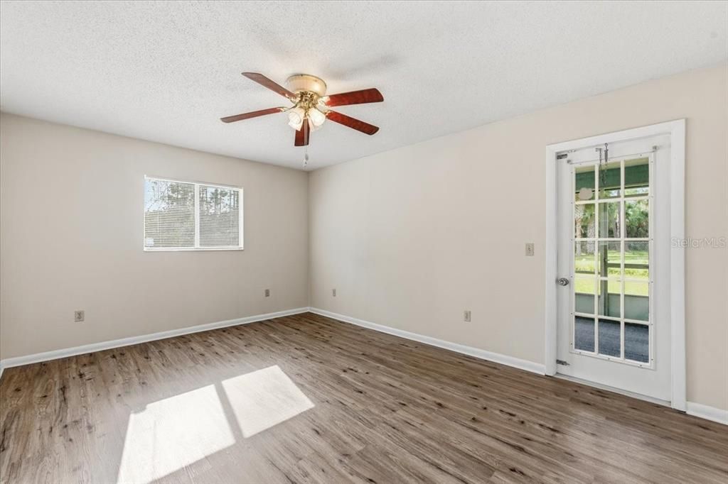 For Sale: $315,000 (3 beds, 2 baths, 1526 Square Feet)