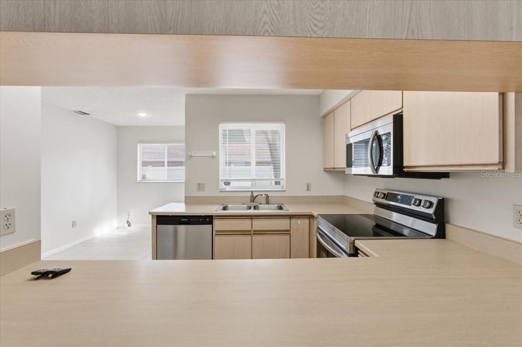 For Sale: $315,000 (3 beds, 2 baths, 1526 Square Feet)