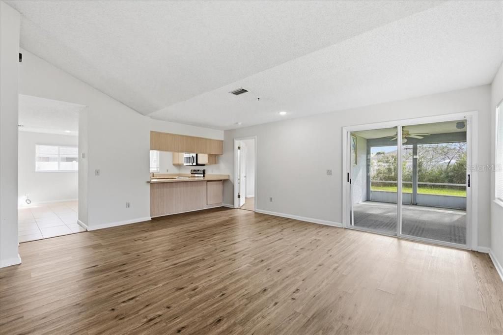 For Sale: $315,000 (3 beds, 2 baths, 1526 Square Feet)