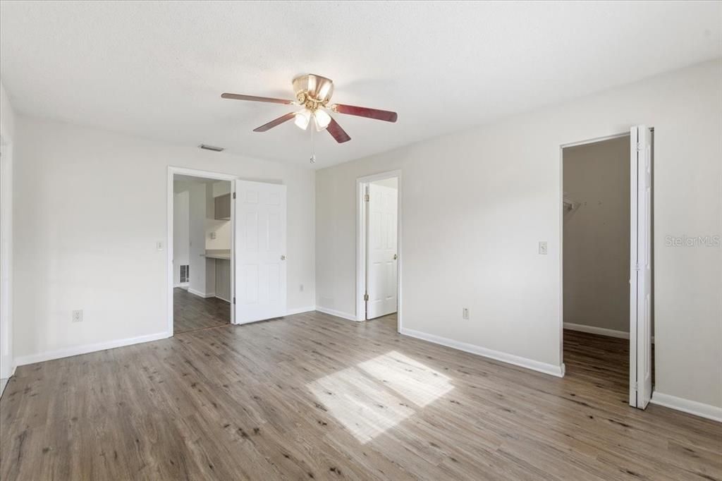 For Sale: $315,000 (3 beds, 2 baths, 1526 Square Feet)