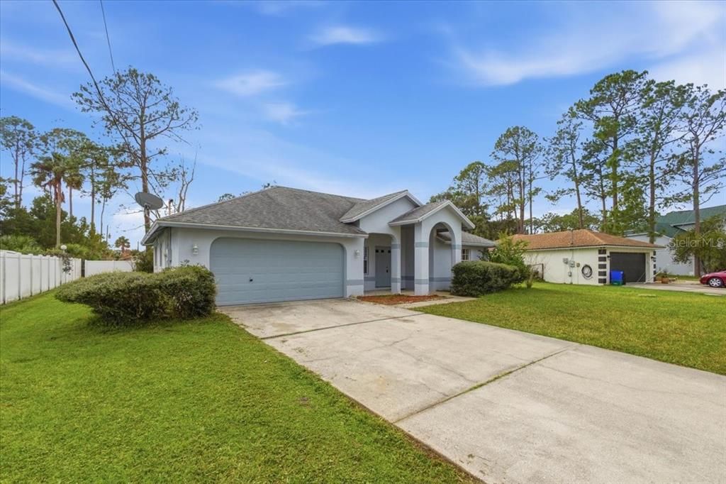 For Sale: $315,000 (3 beds, 2 baths, 1526 Square Feet)