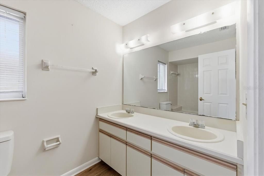 For Sale: $315,000 (3 beds, 2 baths, 1526 Square Feet)