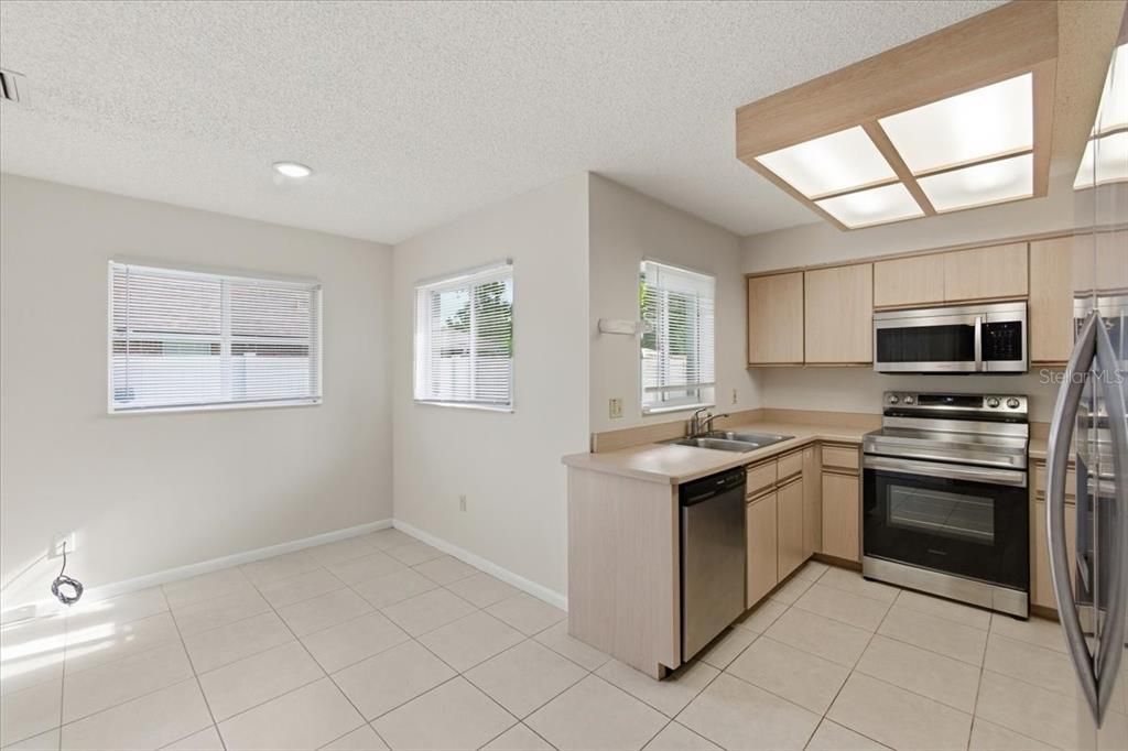 For Sale: $315,000 (3 beds, 2 baths, 1526 Square Feet)