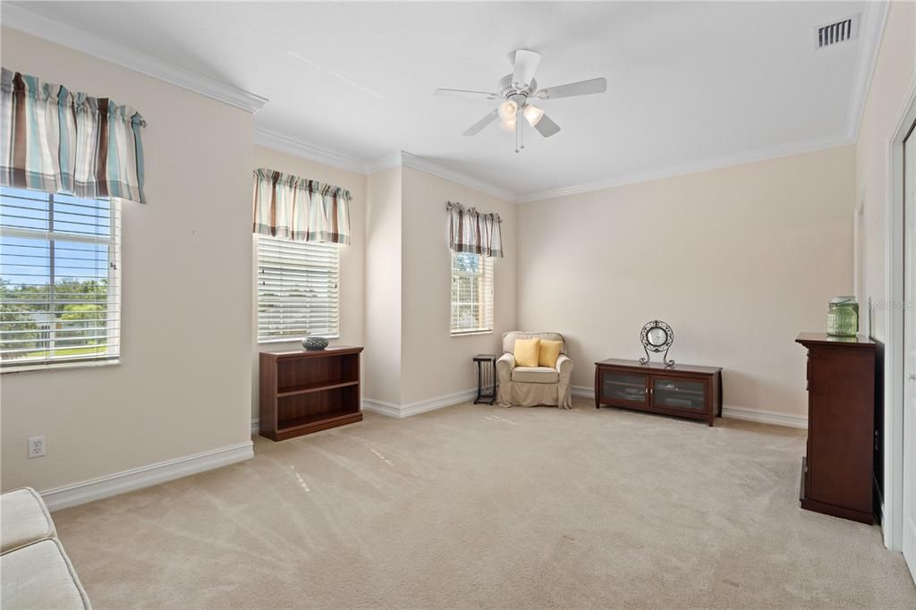 For Sale: $409,900 (3 beds, 3 baths, 2572 Square Feet)