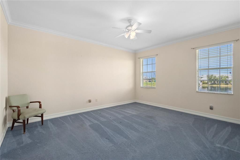 For Sale: $409,900 (3 beds, 3 baths, 2572 Square Feet)