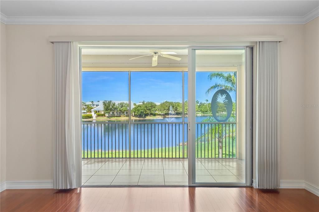 For Sale: $409,900 (3 beds, 3 baths, 2572 Square Feet)