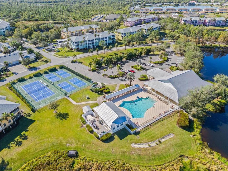 For Sale: $409,900 (3 beds, 3 baths, 2572 Square Feet)