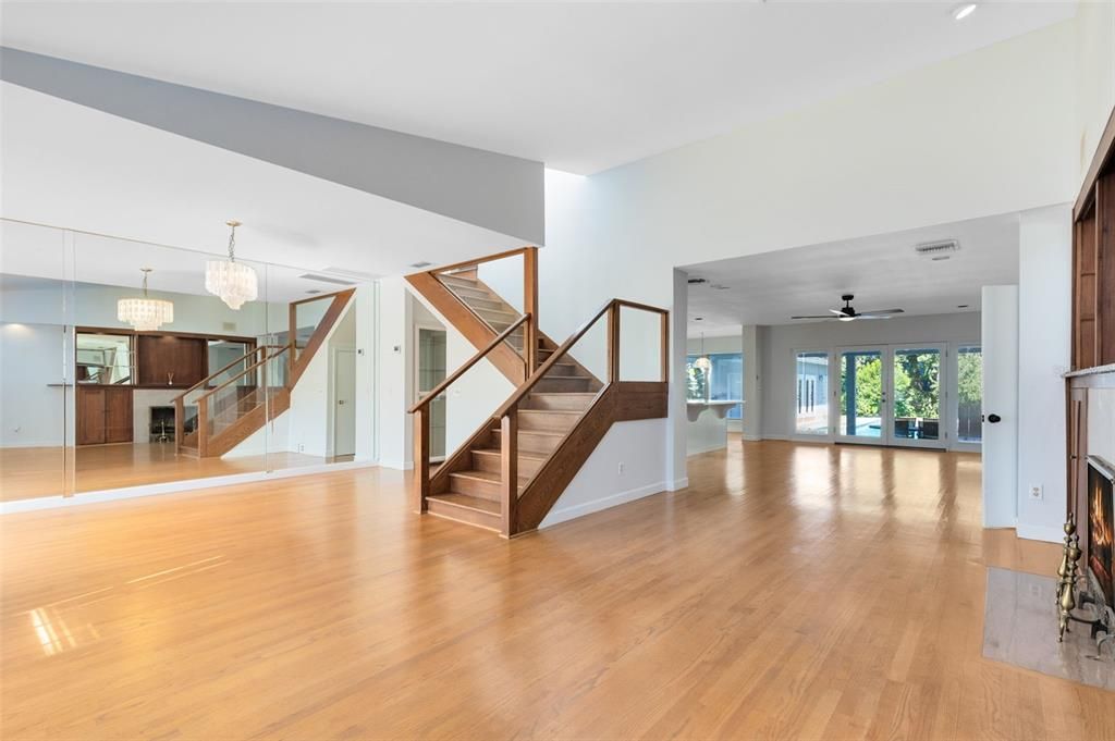 En Venta: $2,490,000 (5 camas, 4 baños, 3948 Pies cuadrados)