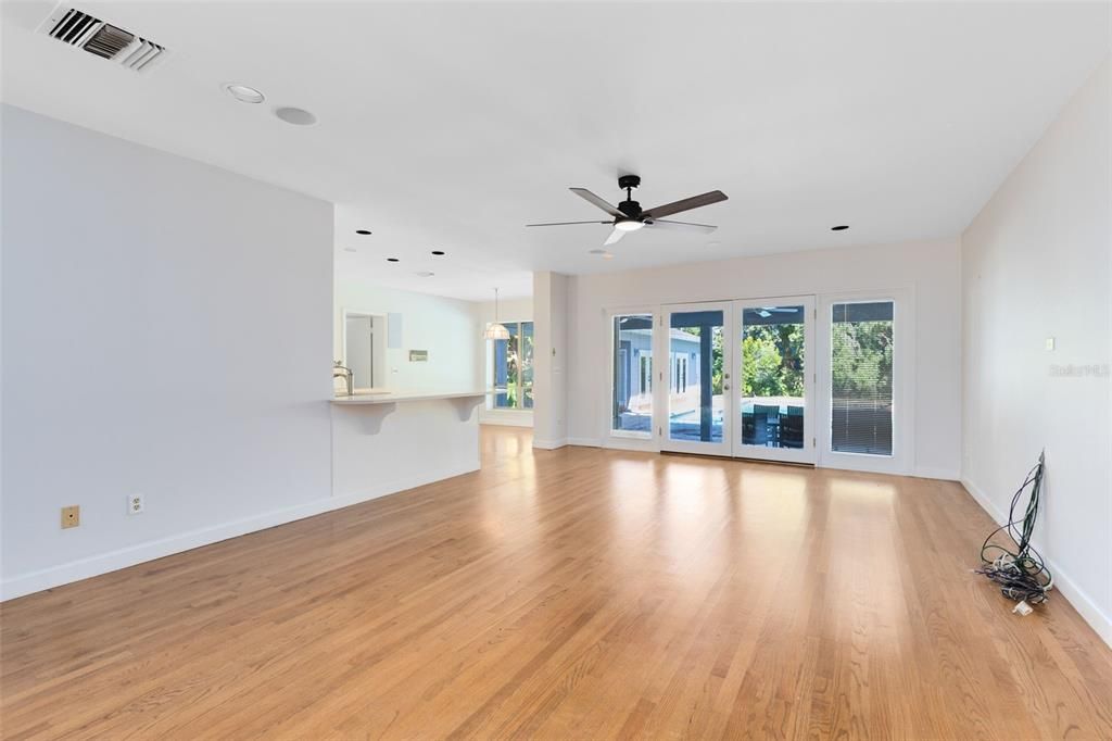 En Venta: $2,490,000 (5 camas, 4 baños, 3948 Pies cuadrados)